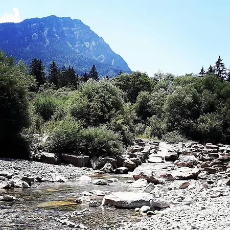 Aix Les Bains 2p Standing 40m2 Avec Jardin, Parking, Proche Thermes *