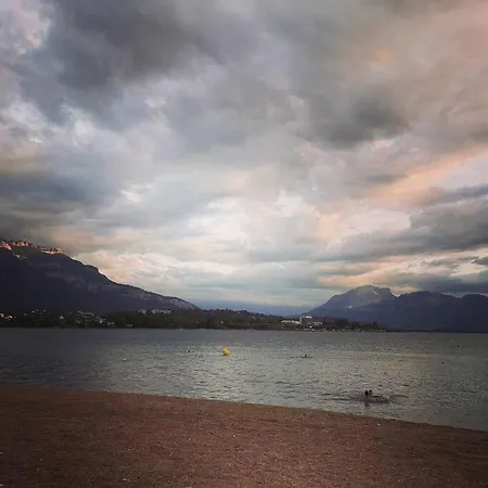 Aix Les Bains 2p Standing 40m2 Avec Jardin, Parking, Proche Thermes דירה אקס-לה-באינס