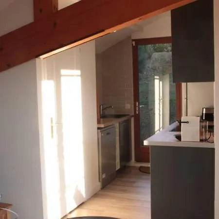 Aix Les Bains 2p Standing 40m2 Avec Jardin, Parking, Proche Thermes *
